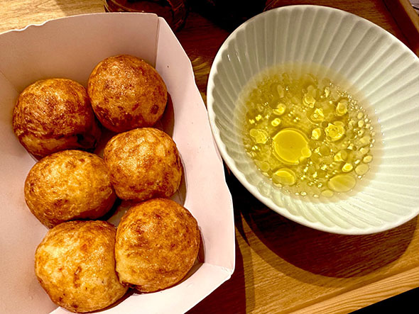 たこ焼きと白だしたれ