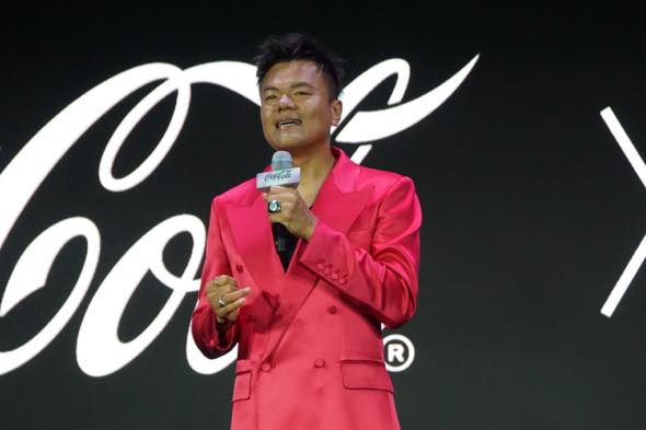 J.Y. Park JYP Stray Kids ITZY NMIXX コカ・コーラ