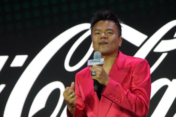 J.Y. Park JYP Stray Kids ITZY NMIXX コカ・コーラ