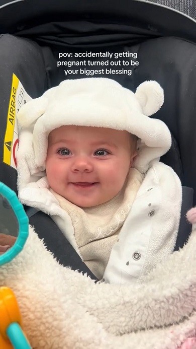 全てを価値あるものにしてくれる赤ちゃんの笑顔