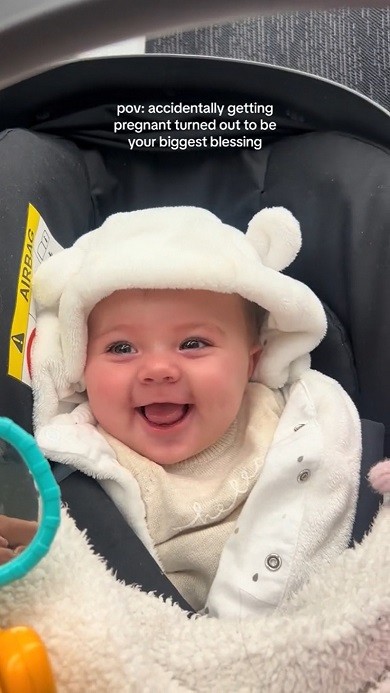 全てを価値あるものにしてくれる赤ちゃんの笑顔