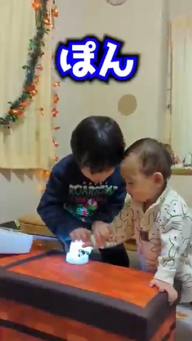 妹の手を取る兄