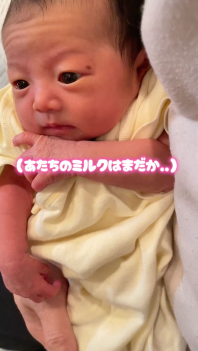 妹をまだ受け入れられない1歳のお兄ちゃん