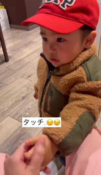 お見舞いに来た男の子