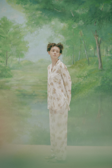 【ミュシャ】花柄サテンシャツ