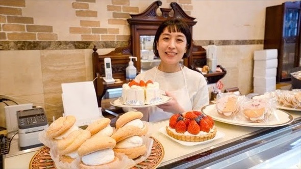 全てをこなす女性パティシエ