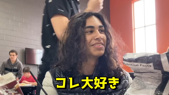 日本のお弁当を食べるアメリカのお友達