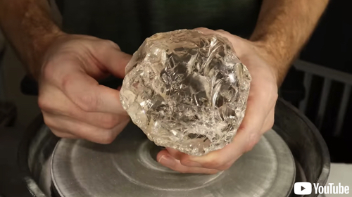 巨大水晶を美しくカット