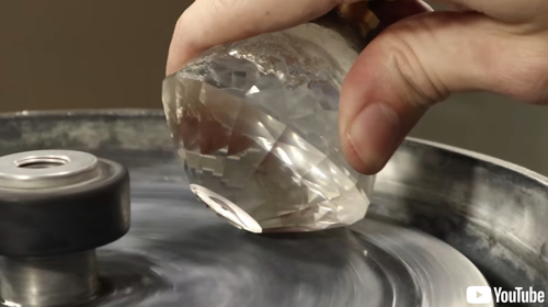 巨大水晶を美しくカット