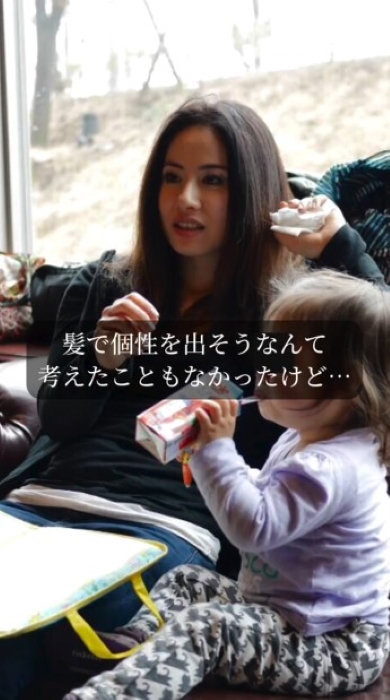 ロングヘアの女性