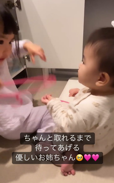 お姉ちゃんのお手伝いする妹