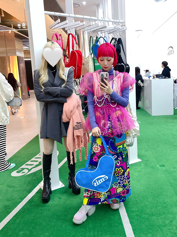 ファッション 母 影響 娘 姉妹 おしゃれ 華やか