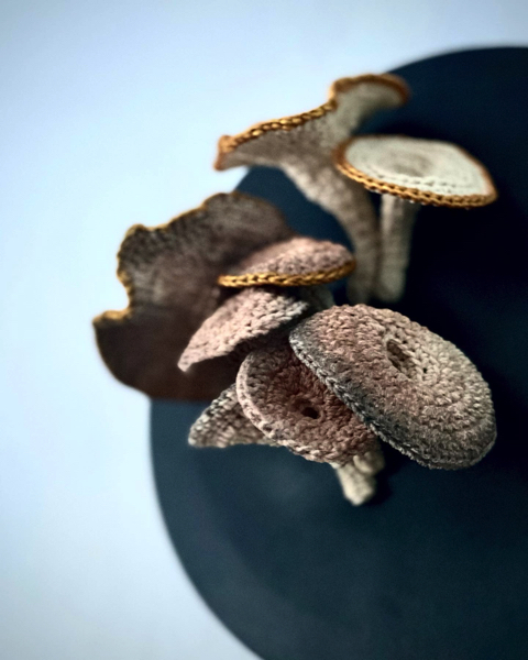 シズル感たっぷりの編みぐるみ