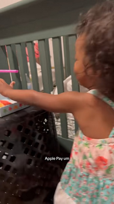 娘のネイルサロンで500ドルを要求され驚くパパ