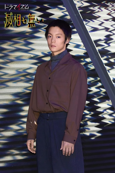 岡本役の窪田正孝さん