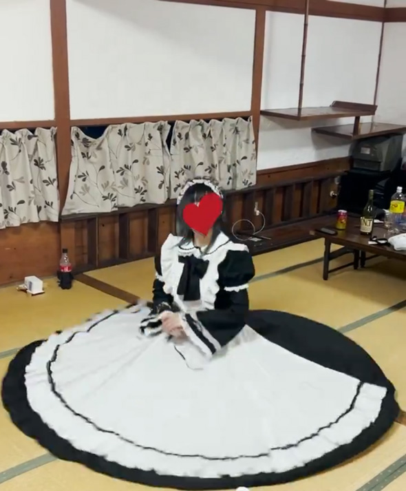 全円 スカート ふわっと 自作 かわいい ふんわり 回転 回る 座って 広げる