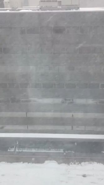 吹雪　札幌市　積雪　春分の日　雪