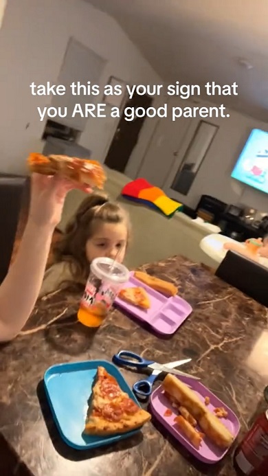 冗談で自分は悪い母親だと言ったら娘に訂正されたママ