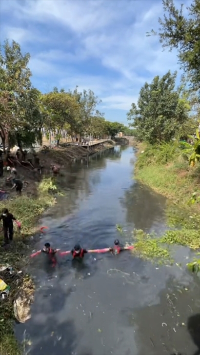 掃除　川　環境保護活動　ベトナム