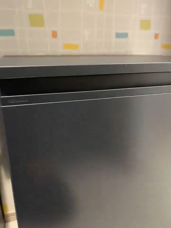 アイリスオーヤマ 奥行スリム冷凍庫