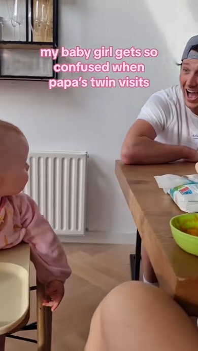 パパとパパの双子の兄弟が並んでいる光景に混乱する赤ちゃん