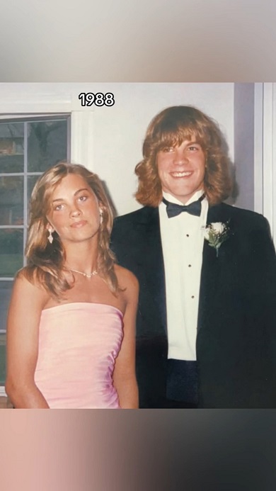 服装と表情を当時に合わせて1988年のプロムを再現した夫妻