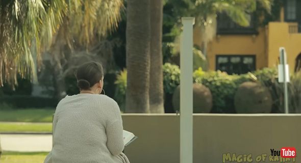 ドアがバタン！