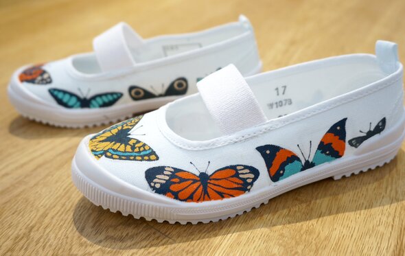 イラストがかわいい上履き09