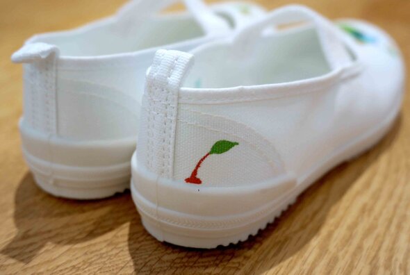 イラストがかわいい上履き11