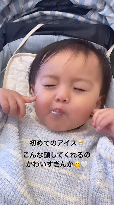 ちょっとだけ険しい顔をした男の子