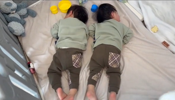 シンクロする双子