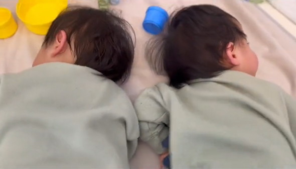 シンクロする双子