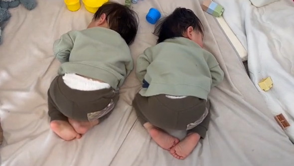 シンクロする双子