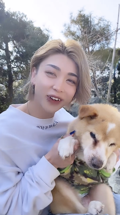 17歳愛犬との親密ショット