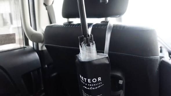 傘ホルダー吊り下げ