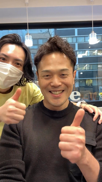 美容師 施術 ビフォーアフター 大変身 男性 イメチェン