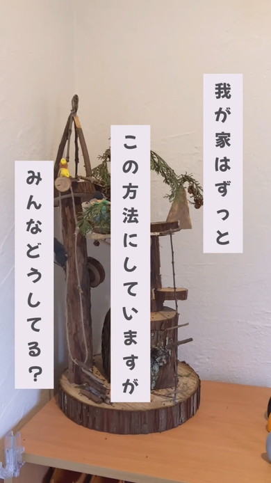 終業式後に子どもたちの作品を選別し飾る方法