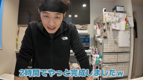 娘の保育園遠足のための夫妻がお弁当作り