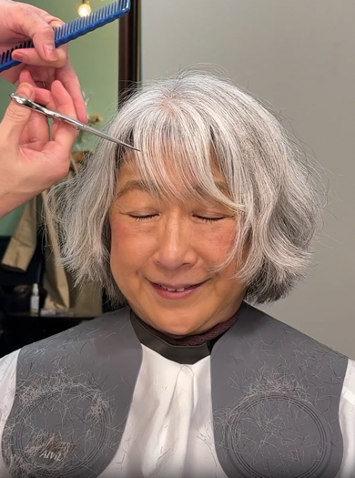 前髪をバッサリカット