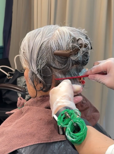 パーマをあてます