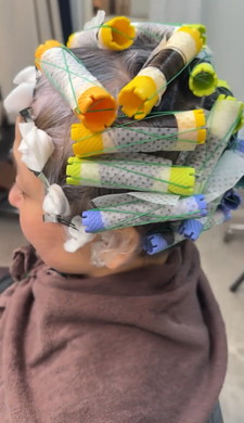 白髪ヘアのイメチェン