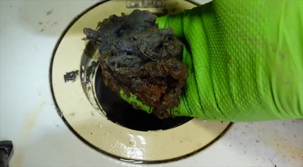 油詰まり　掃除　水道メンテナンス