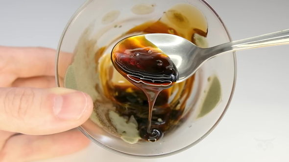 最終的にはカラメルのようなドロドロに！