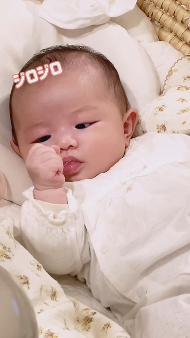 ハンドリガード中の赤ちゃん