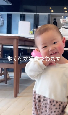 靴を履くと歩けない赤ちゃん