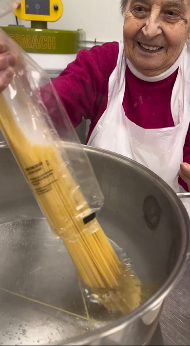 おばあちゃんが作るカルボナーラ