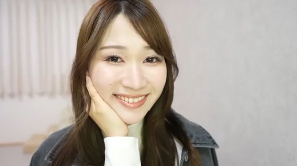 メイクが完成した女性