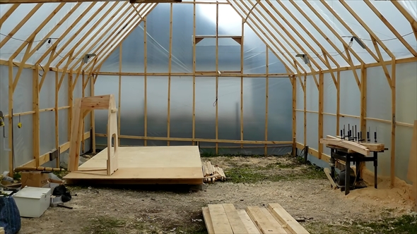 5年かけてヨットをDIYしたカップル