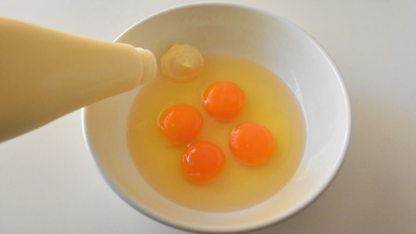 キユーピー 公式 マヨネーズ 混ぜる ふわふわ 玉子焼き 作り方