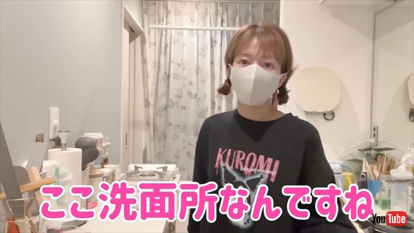 キッチン化した洗面台で料理する辻希美
